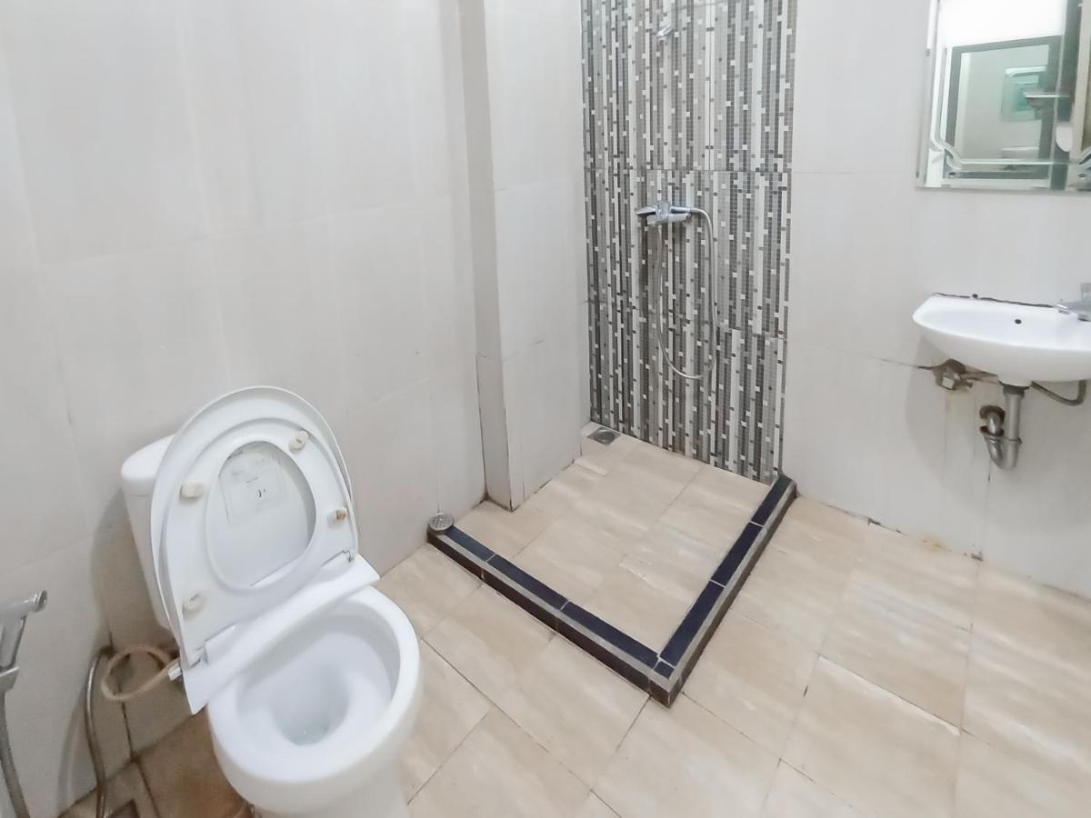 Reddoorz Syariah Near Q-Mall Banjarbaru Martapura  ภายนอก รูปภาพ