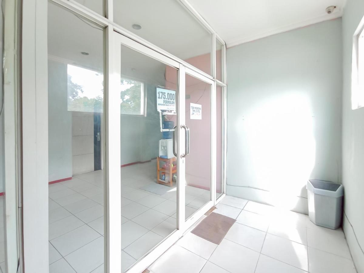 Reddoorz Syariah Near Q-Mall Banjarbaru Martapura  ภายนอก รูปภาพ